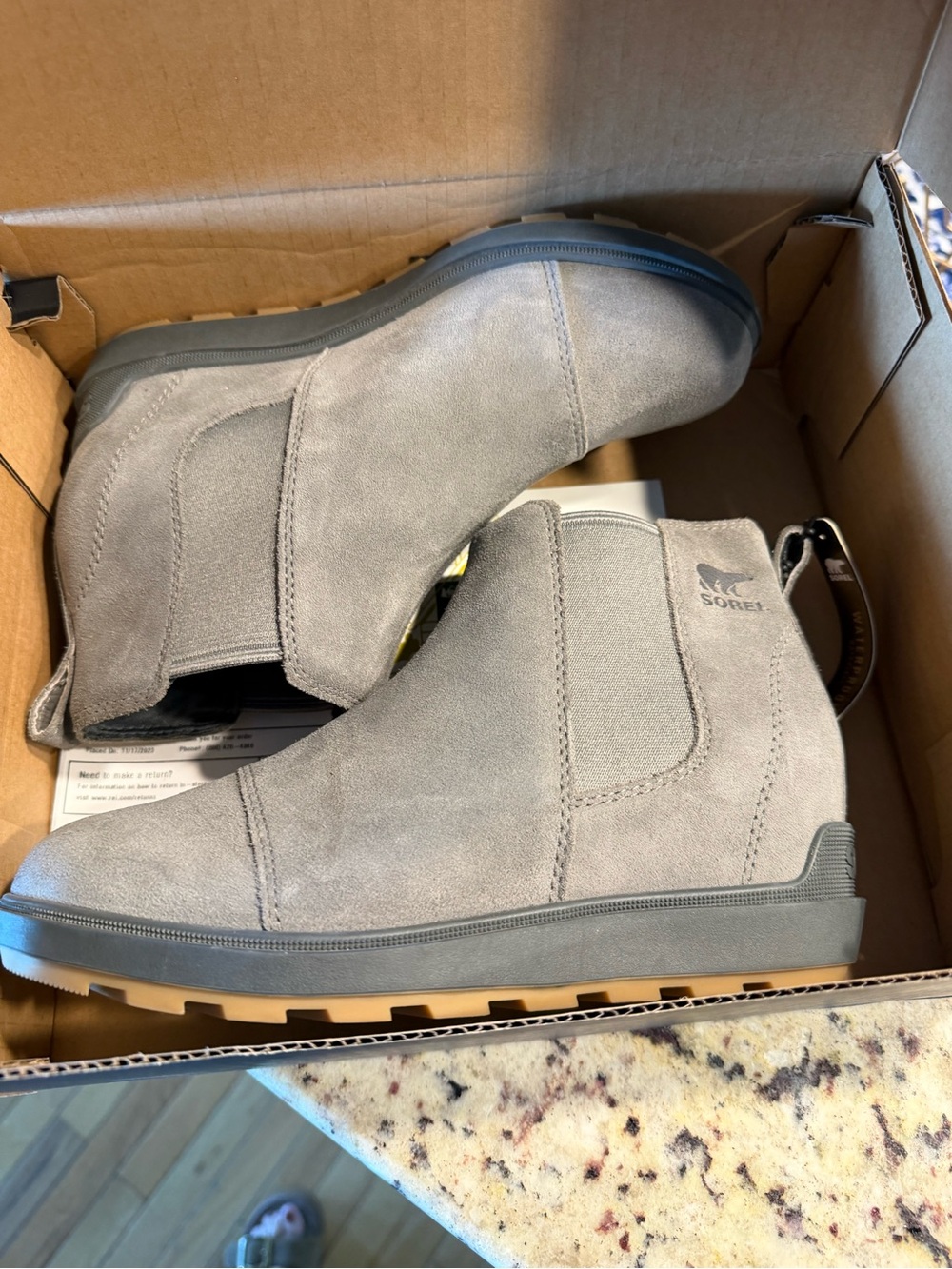 Sorel Gray Suede Chelsea Slip-On Boots Evie II size 7 - Picture 3 of 5